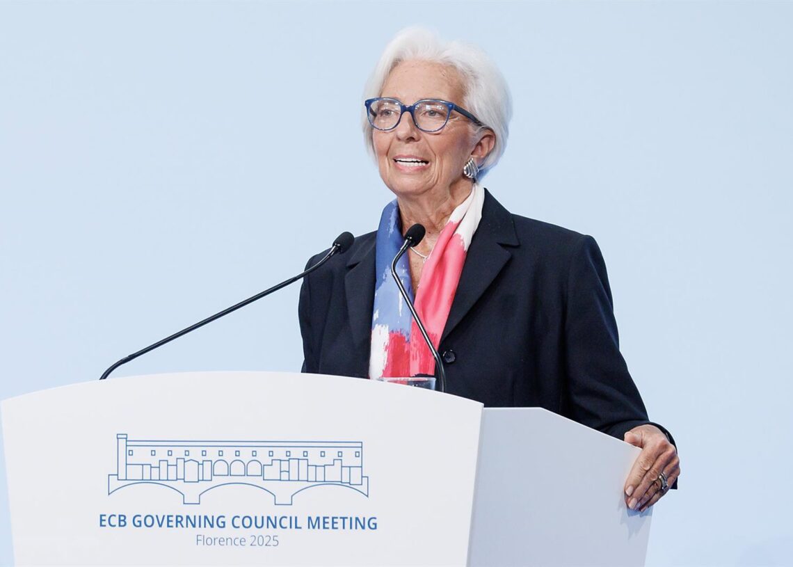 30 October 2025, Italy, Florenz: President of the European Central Bank, Christine Lagarde, speaks during the press conference following the meeting of the Governing Council of the ECB. Photo: Roberto Monaldo/LaPresse via ZUMA Press/dpaRoberto Monaldo/LaPresse via ZUM / DPA