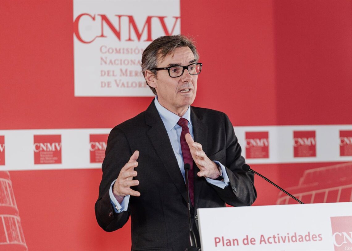 Archivo - El presidente de la CNMV, Carlos San Basilio, interviene durante la presentación del plan de actividades para 2025, en la sede de la Comisión Nacional del Mercado de Valores (CNMV), a 26 de febrero de 2025, en Madrid (España). Carlos Luján - Europa Press - Archivo