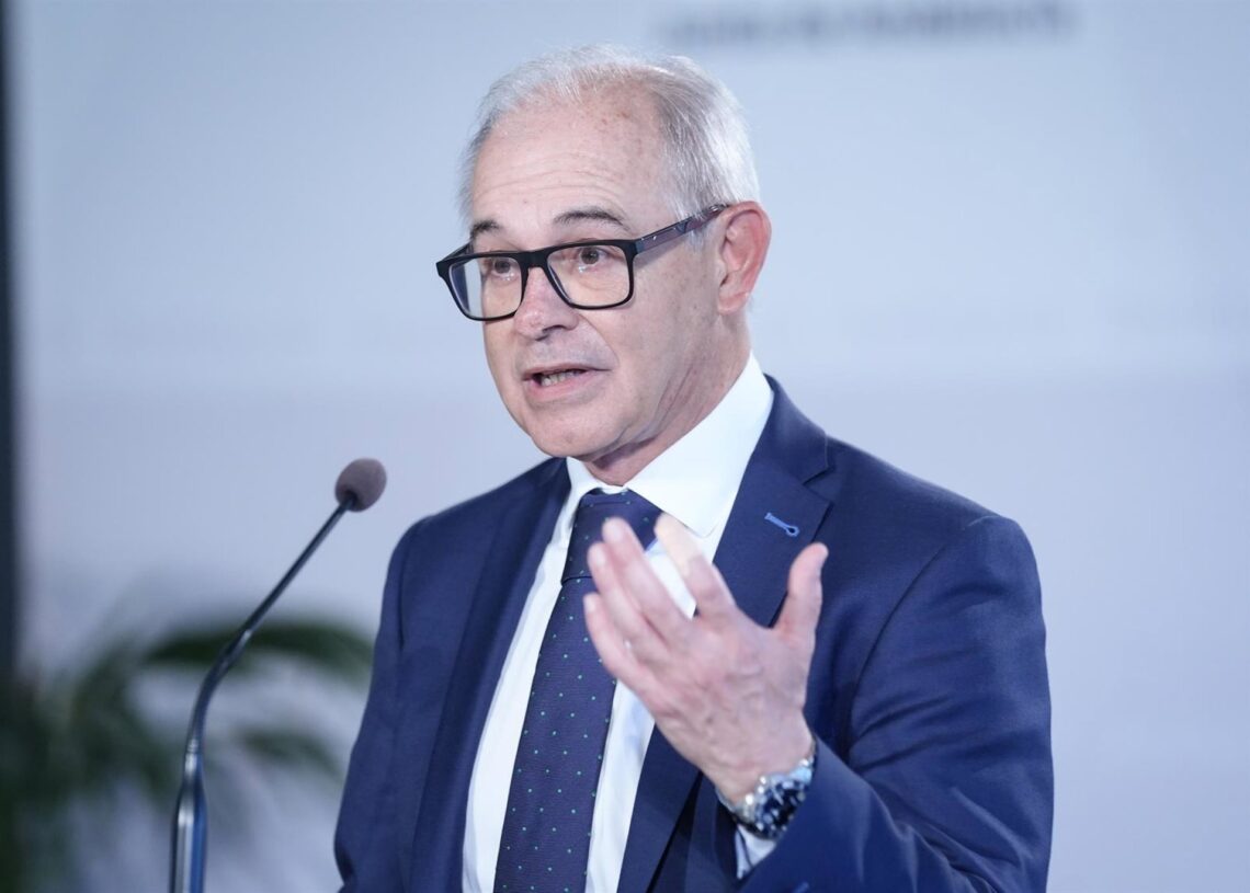 Archivo - El consejero delegado de Unicaja, Isidro Rubiales, interviene durante la presentación del Proyecto CREA. A 12 de febrero de 2025, en Sevilla (Andalucía, España). María José López - Europa Press - Archivo