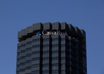 Archivo - Fachada de la sede de CaixaBank en la Avenida Diagonal de Barcelona.David Zorrakino - Europa Press - Archivo