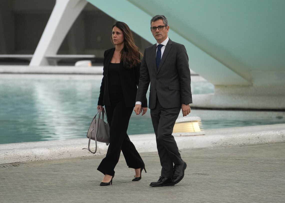 El ministro de la Presidencia, Justicia y Relaciones con las Cortes, Félix Bolaños, a su llegada al homenaje a las víctimas de la dana, en el Museo de las Ciencias Príncipe Felipe, a 29 de octubre de 2025, en Valencia, Comunidad Valenciana (España).Eduardo Manzana - Europa Press