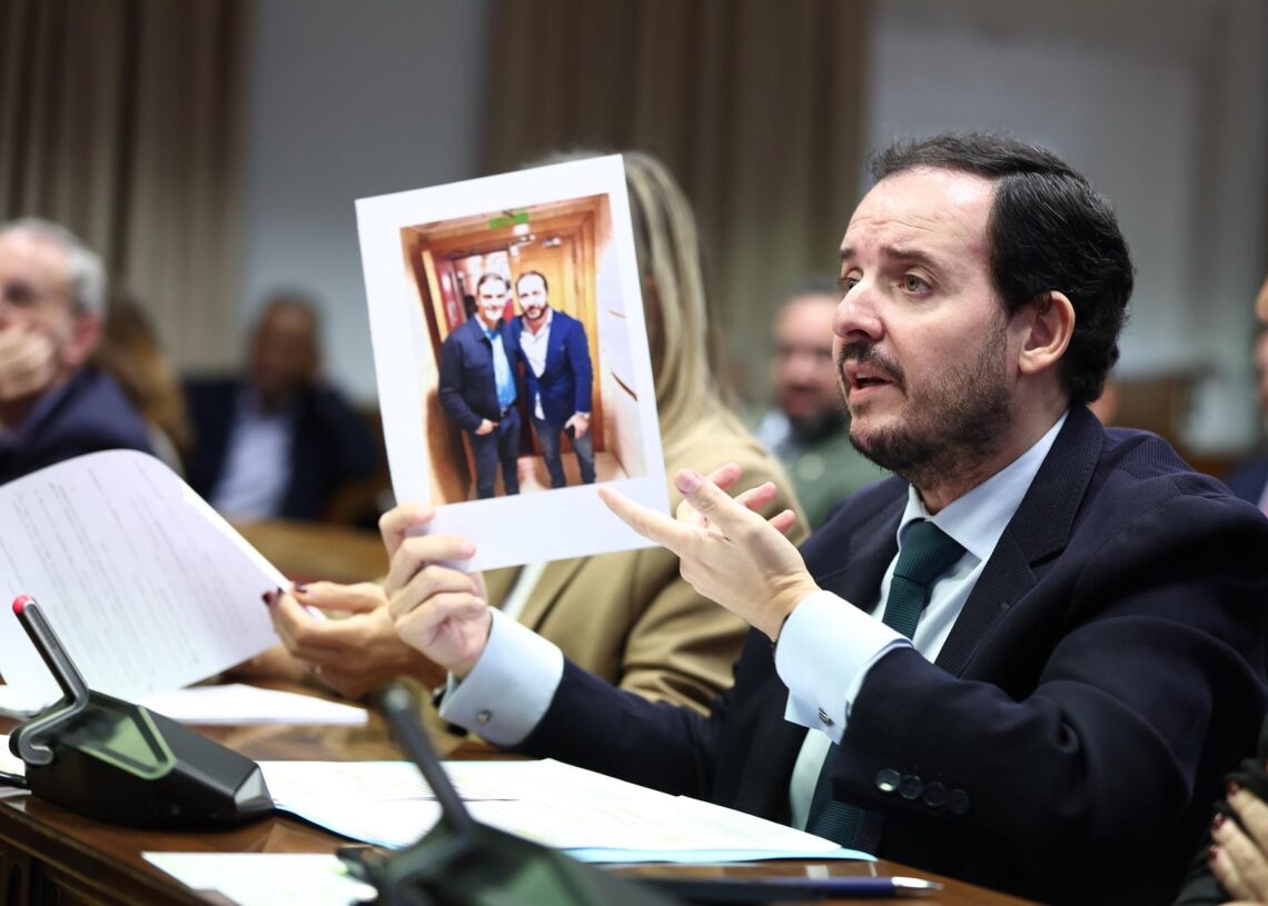 El senador del PP Alejo Joaquín Miranda durante la Comisión de Investigación sobre el 'caso Koldo', en el SenadoEduardo Parra - Europa Press