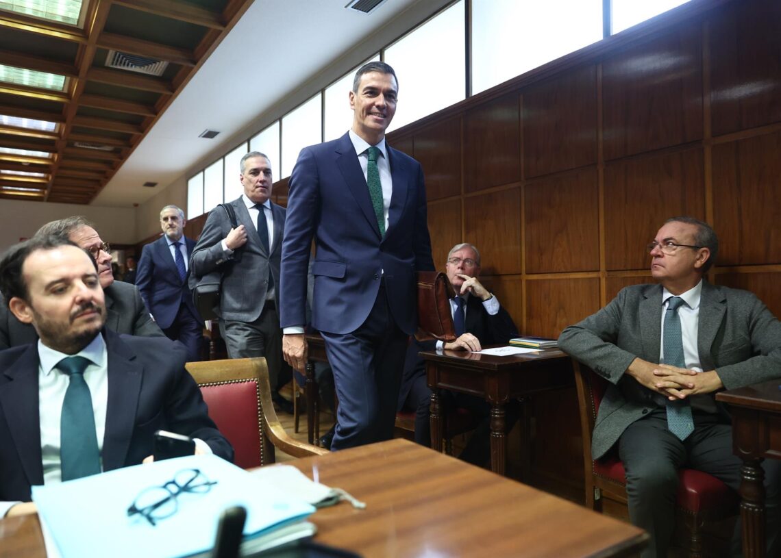 El presidente del Gobierno, Pedro Sánchez, a su llegada a la Comisión de Investigación sobre el 'caso Koldo'.Eduardo Parra - Europa Press