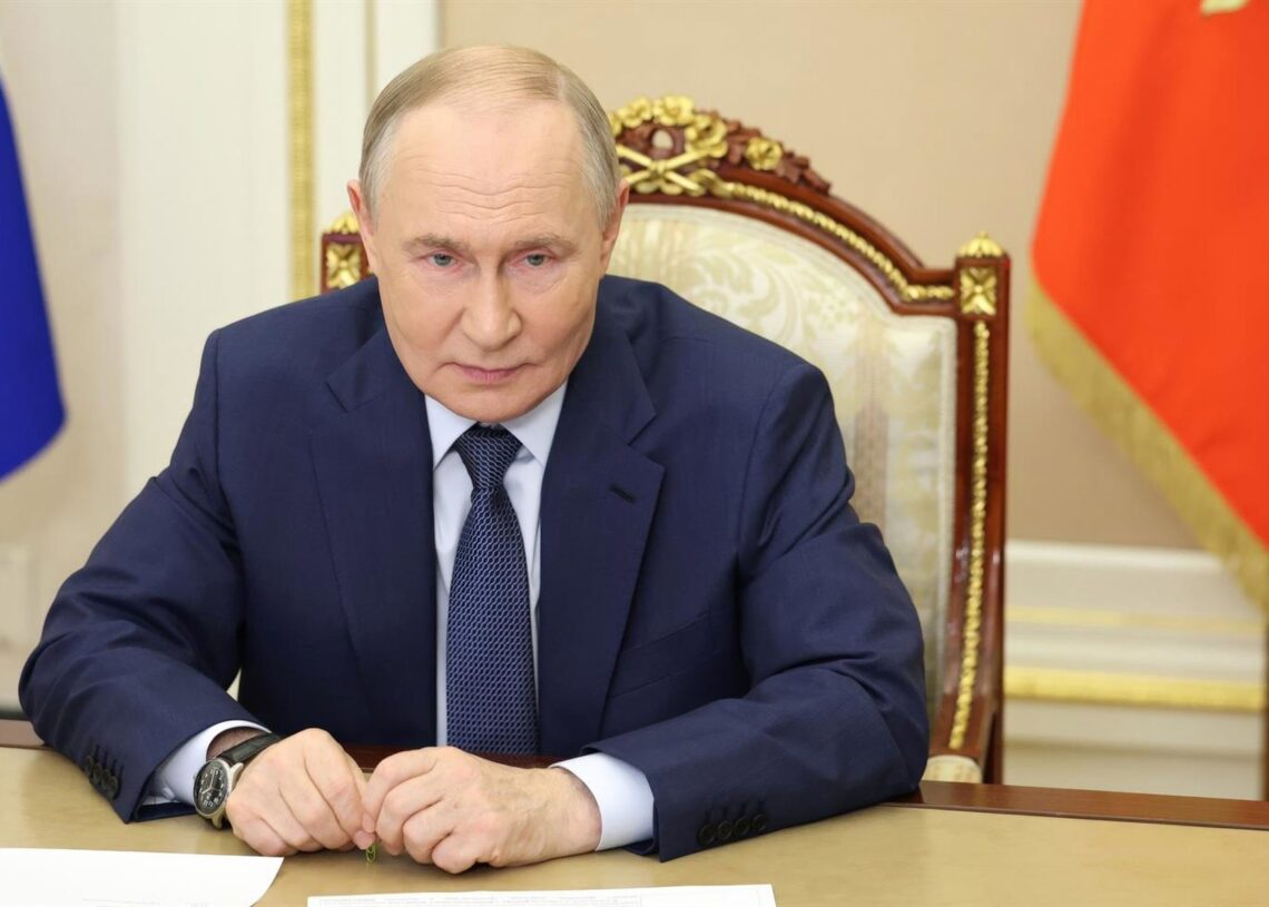 El presidente de Rusia, Vladimir Putin, durante una reunión por videoconferencia en el Kremlin (archivo)Europa Press/Contacto/Alexander Kazakov/Kremlin Po