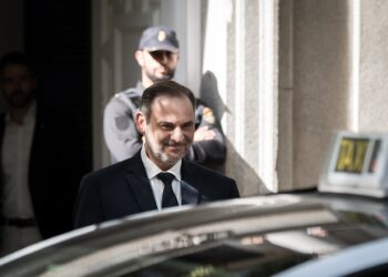 El exministro de Transportes José Luis Ábalos a su salida del Tribunal Supremo, a 15 de octubre de 2025, en Madrid (España).Diego Radamés - Europa Press