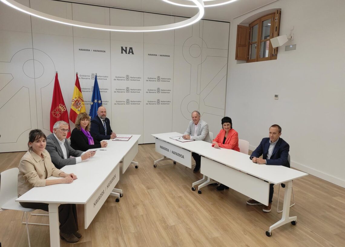 El Gobierno de Navarra y EH Bildu formalizan el acuerdo para aprobar los Presupuestos de 2026.EUROPA PRESS