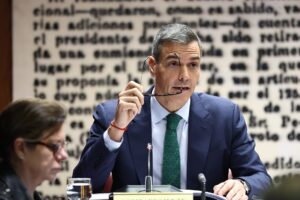 Sánchez responde ante la comisión de investigación del «caso Koldo» durante cinco horas broncas