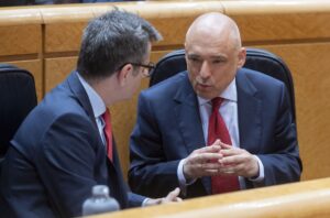 Doble regulación de los lobbies: las diferencias entre el proyecto del Gobierno y la reforma del Reglamento del Congreso