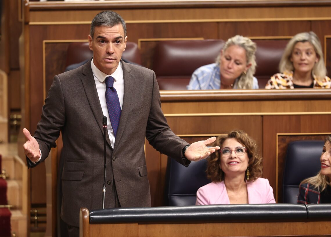 El presidente del Gobierno, Pedro Sánchez, durante la sesión de control al Gobierno en el Congreso de este miércoles, 22 de octubre de 2025 | EDUARDO PARRA (EUROPA PRESS)