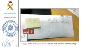 La UCO detecta pagos de Ábalos sin justificación y dice que el PSOE le dio dinero en efectivo: «El sobre de Ferraz, a la mesa del ministro»