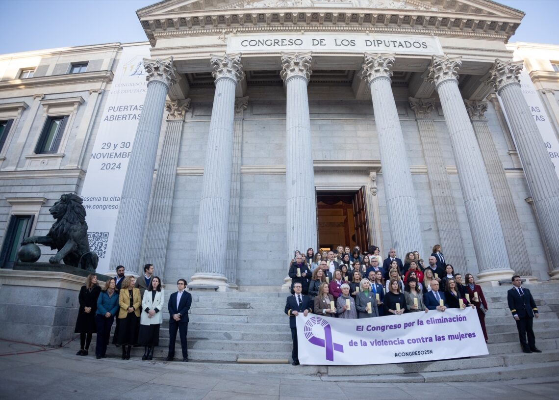 (Foto de ARCHIVO)
Vox se desmarca durante el acto conmemorativo del Día Internacional de la Eliminación de la Violencia contra la mujer en el Congreso. 25 de noviembre de 2024, en Madrid (España). 
Eduardo Parra / Europa Press
25/11/2024