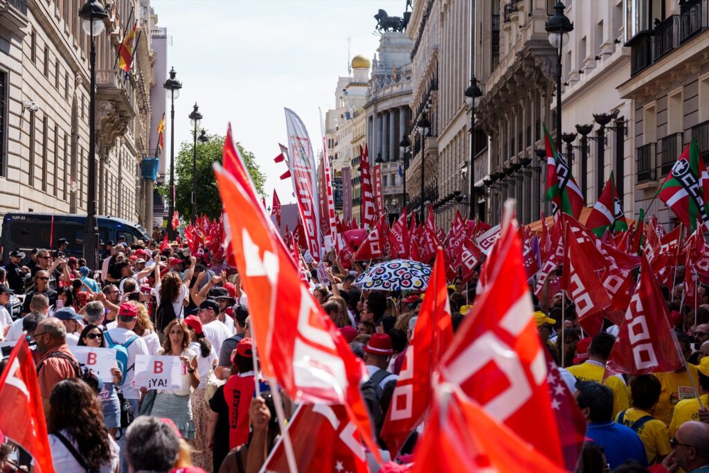 Concentración de los funcionarios frente al Ministerio de Hacienda (Madrid), el pasado 8 de julio. Matias Chiofalo/Europa Press.