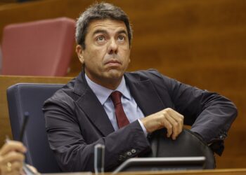 (Foto de ARCHIVO)
El presidente de la Generalitat valenciana, Carlos Mazón, asiste a la sesión de control en Les Corts, a 16 de octubre de 2025, en Valencia, Comunidad Valenciana (España).

Rober Solsona / Europa Press
16 OCTUBRE 2025