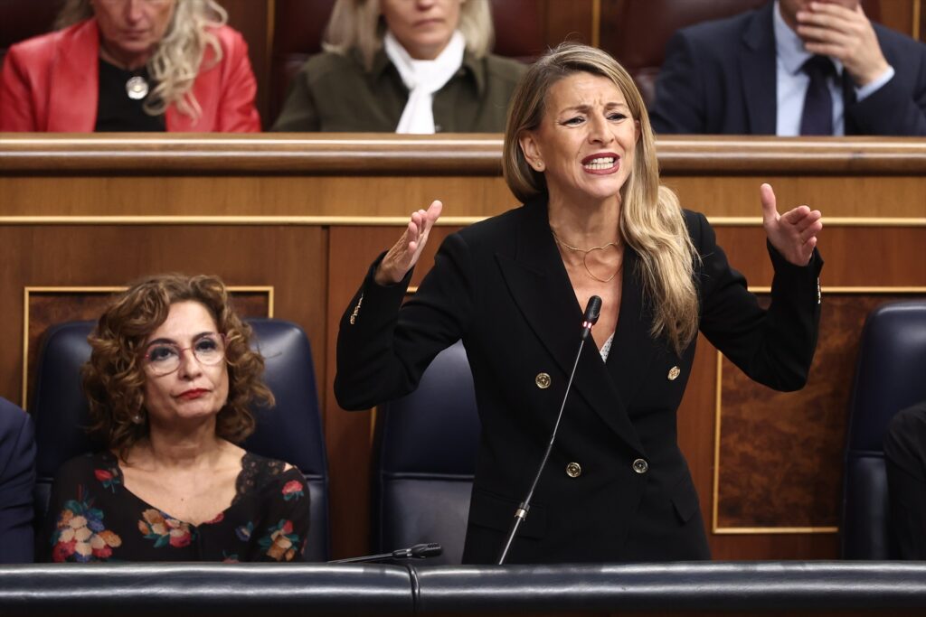 La vicepresidenta segunda y ministra de Trabajo, Yolanda Díaz, durante una sesión de control, en el Congreso de los Diputados | Eduardo Parra (Europa Press).
