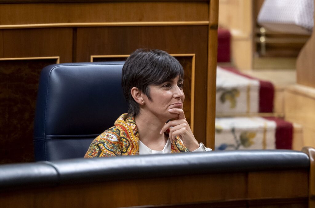 La ministra de Vivienda, Isabel Rodríguez, durante una sesión plenaria en el Congreso de los Diputados | Alberto Ortega (Europa Press).