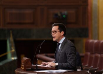 El diputado del PP Tomás Cabezón interviene durante una sesión plenaria, en el Congreso de los Diputados, a 18 de noviembre de 2025, en Madrid (España).

Matias Chiofalo / Europa Press
18 NOVIEMBRE 2025;CONGRESO;DIPUTADOS;DEBATE;VOX;EDAD;PENA;12 AÑOS;MADRID
18/11/2025