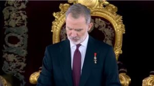 El Rey apela al diálogo y la reconciliación como en la Transición y ensalza la figura de la Reina Sofia