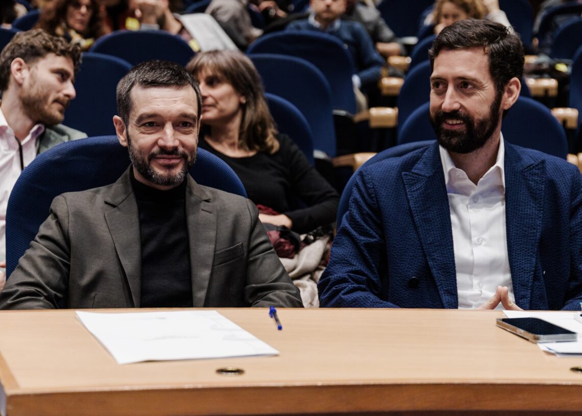 (Foto de ARCHIVO)
El ministro de Derechos Sociales, Consumo y Agenda 2030, Pablo Bustinduy (i) y el secretario general de Consumo y Juego, Andrés Barragán

Carlos Luján / Europa Press