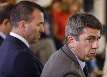 El president de la Generalitat Valenciana, Carlos Mazón, y el presidente de la Diputación de Valencia, Vicent Mompó,  a 28 de octubre de 2025.Rober Solsona - Europa Press