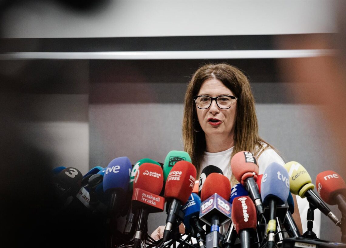 Archivo - La exmilitante socialista Leire Díez durante una rueda de prensa, en el Hotel Novotel, a 4 de junio de 2025, en Madrid  (España).Carlos Luján - Europa Press - Archivo