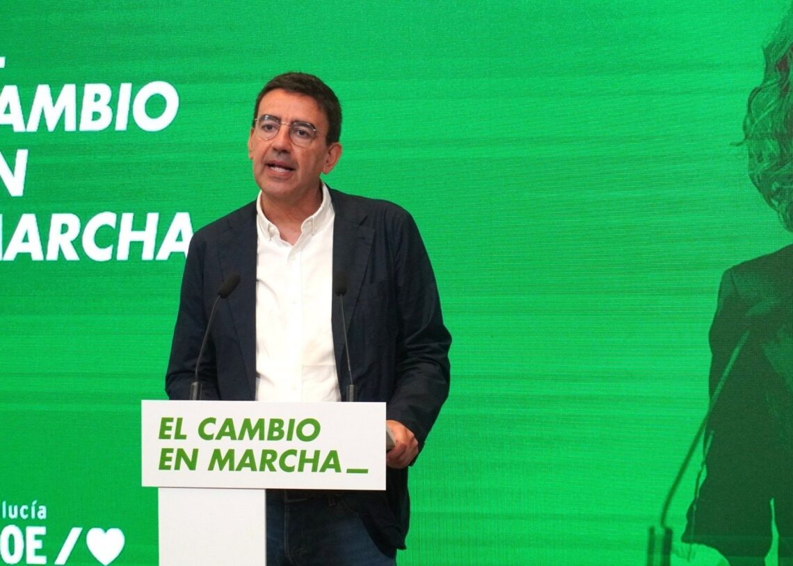 Archivo - El portavoz de Presidencia del Grupo Socialista en el Parlamento andaluz, Mario Jiménez, en rueda de prensa. (Foto de archivo).PSOE-A - Archivo