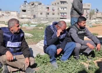 Archivo - Imagen de archivo de varios periodistas durante un funeral en Gaza.Bashar Taleb / Zuma Press / Contactophoto