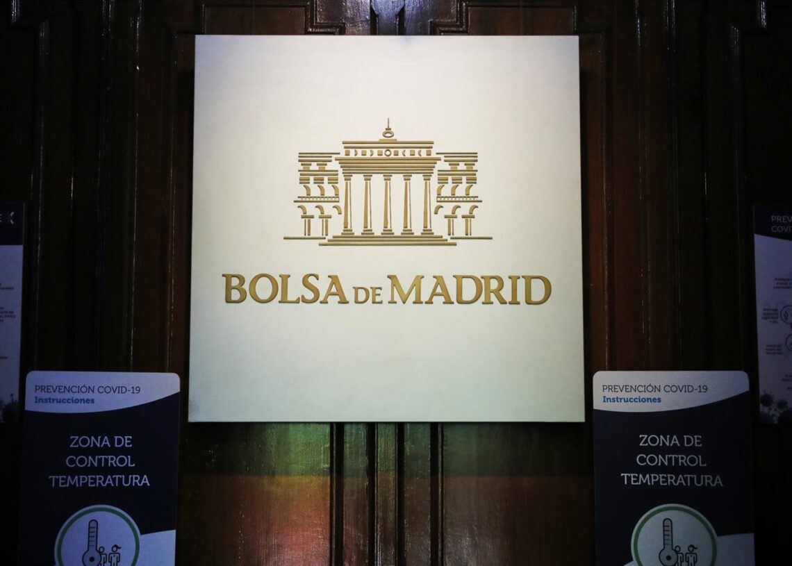 Archivo - Logo de la Bolsa de Madrid en el interior del Palacio de la BolsaJesús Hellín - Europa Press - Archivo