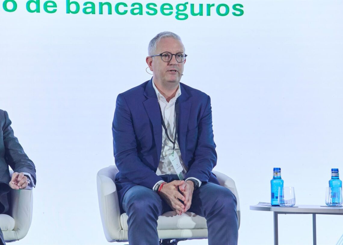 El consejero delegado de Santander Insurance, Peter Huber, durante el 32 Encuentro del sector asegurador organizado por Deloitte, Mapfre y el diario 'ABC', en Madrid a 3 de noviembre de 2025.DELOITTE