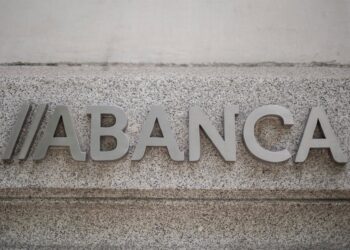Archivo - Una de las oficinas de Abanca, a 6 de junio de 2024, en Madrid (España).Alejandro Martínez Vélez - Europa Press - Archivo