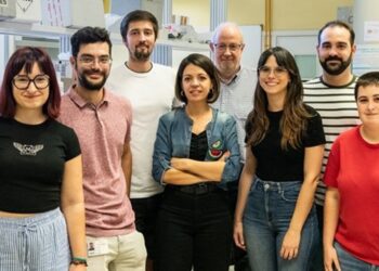 Grupo de investigación del Instituto IDM en la Politècnica de ValènciaUPV