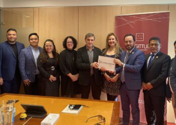 Segittur entrega distintivo DTI a Arequipa, primer destino peruano evaluadoSEGITTUR