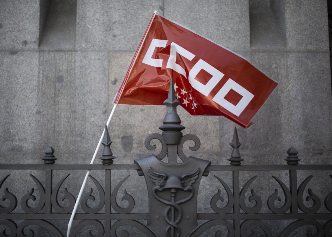 Archivo - Una bandera de CCOO, a 14 de julio de 2021, en Madrid (España).Alejandro Martínez Vélez - Europa Press - Archivo