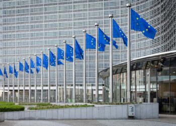 Archivo - Banderas de la UE en una imagen de archivo.JAMES ARTHUR GEKIERE / ZUMA PRESS / CONTACTOPHOTO