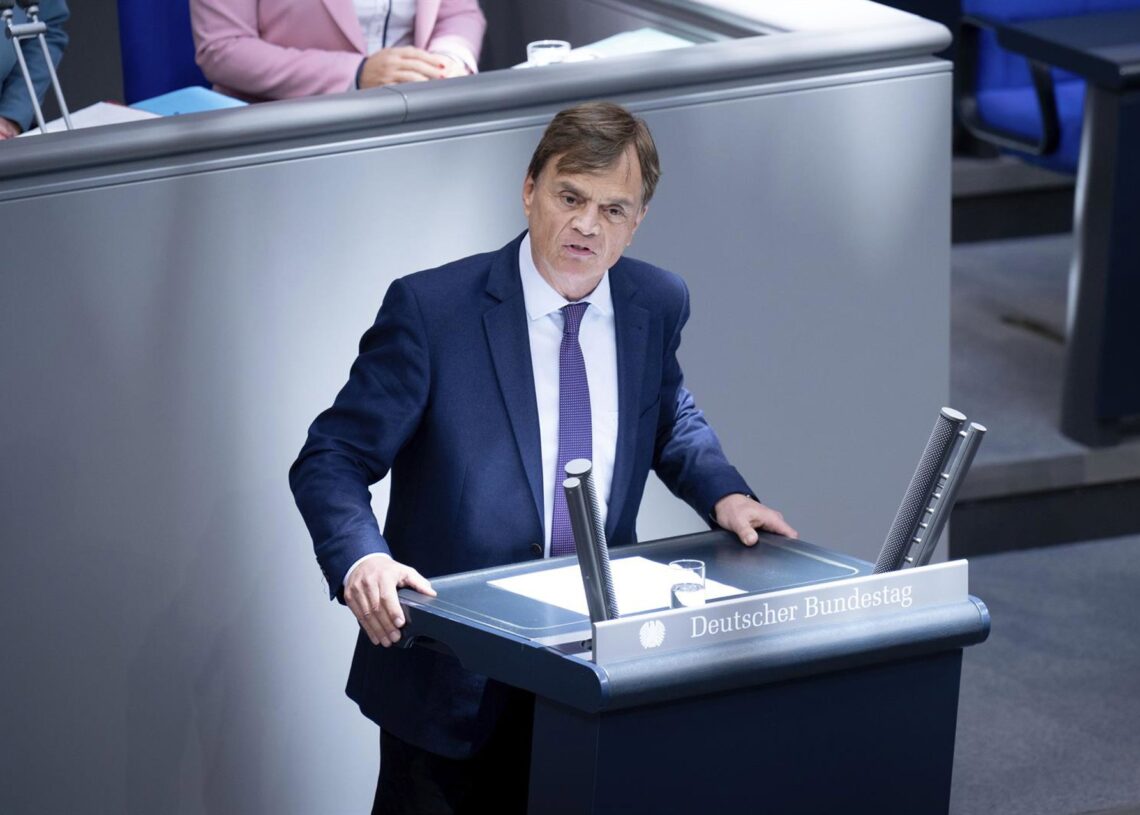 Archivo - El portavoz parlamentario de AfD en el Bundestag o Cámara Baja del Parlamento alemán, Bernd BaumannEuropa Press/Contacto/Bernd Elmenthaler - Archivo