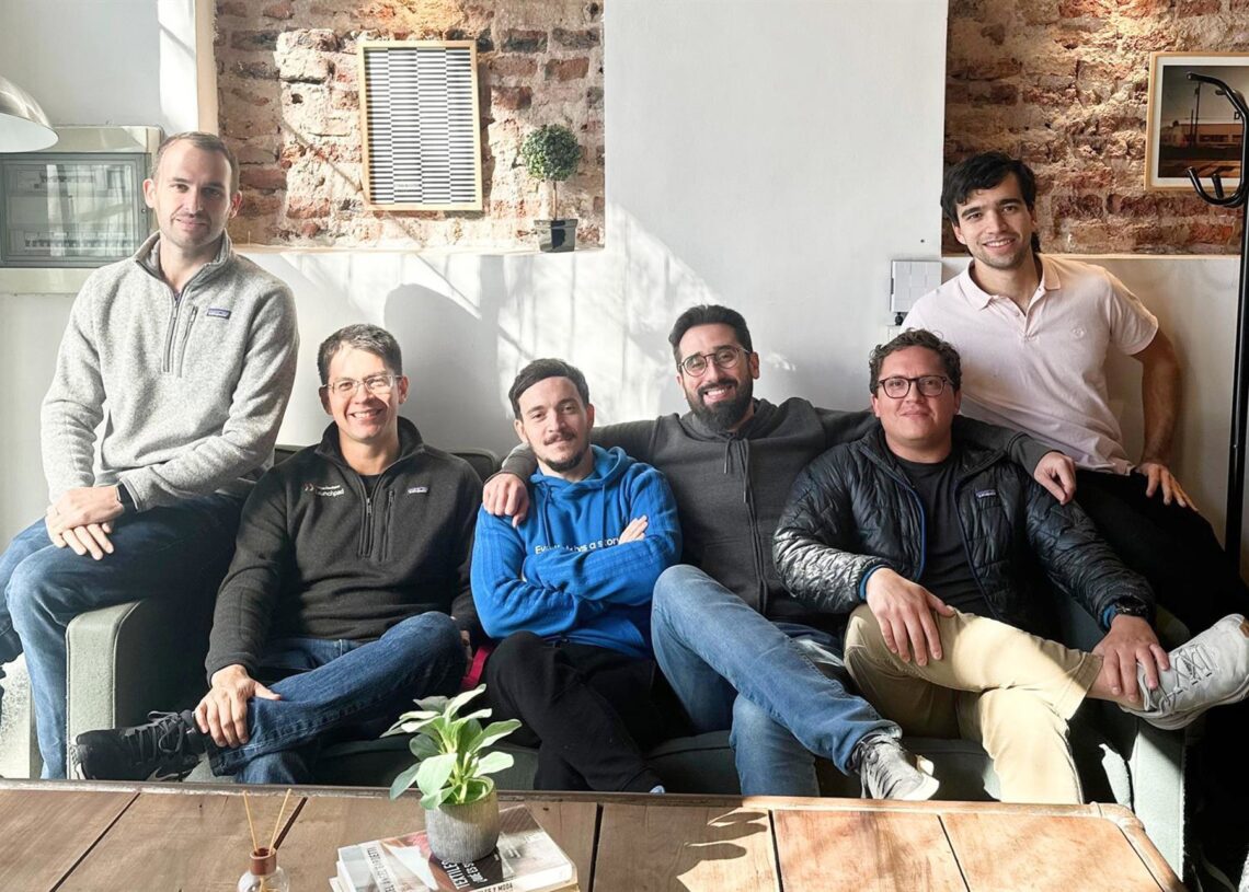 De izquierda a derecha: Cristian Adamo (CTO), David Grandes (CEO), Mariano Rey (CMO), Renato Kialka (Country Manager Brazil), Roberto Guerrero (CRO), Nicolás Martínez Cereijo (Chief of Staff).KFUND