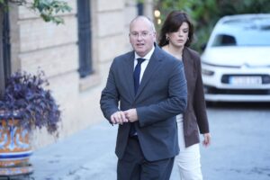 El PP apuesta por un pacto con Vox en beneficio de la «estabilidad valenciana» evitando elecciones