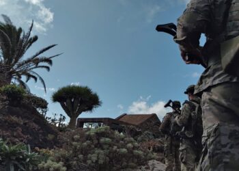 Despliegue del ejército en la isla de El HierroMINISTERIO DE DEFENSA