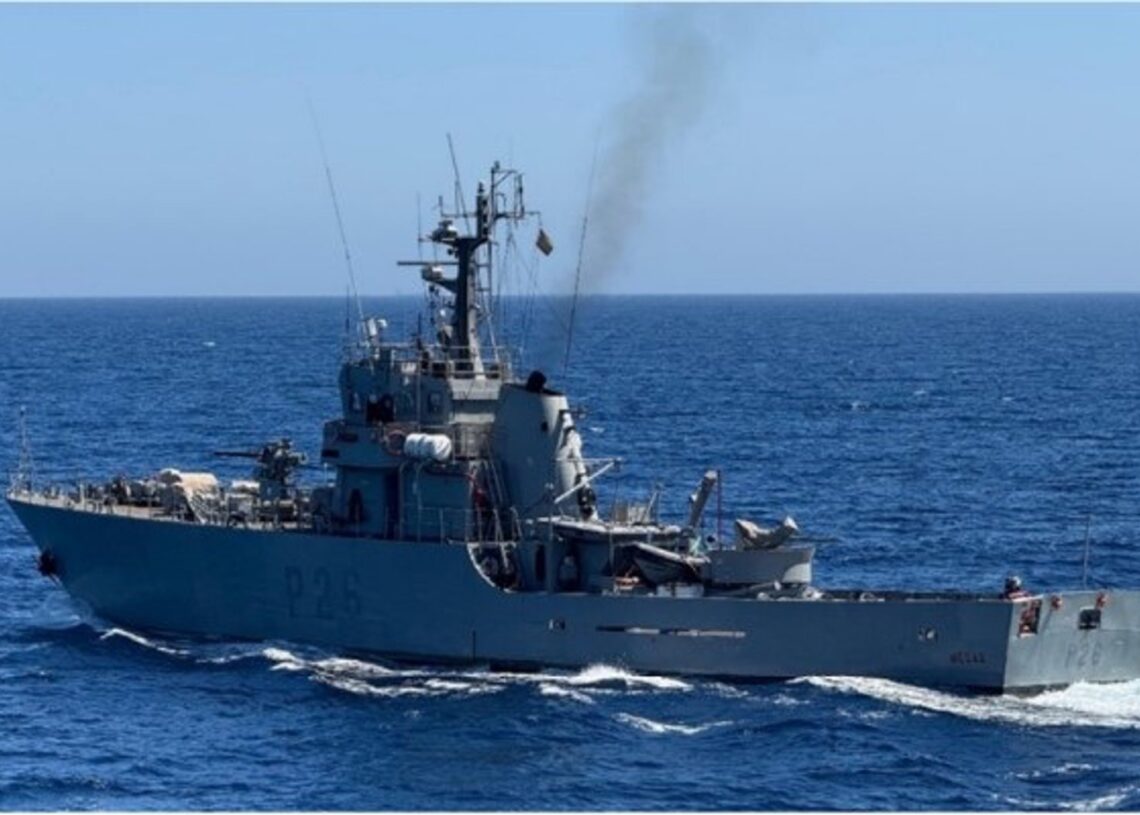 Archivo - El patrullero de vigilancia de zona ‘Medas’ (P-26) durante su última misión de patrulla en el mar de Alborán.ARMADA - Archivo