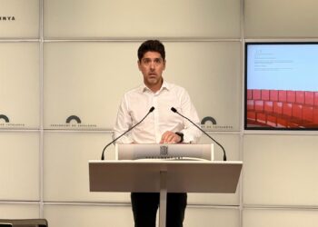 El portavoz de los Comuns en el Parlament, David Cid, en rueda de prensa.EUROPA PRESS