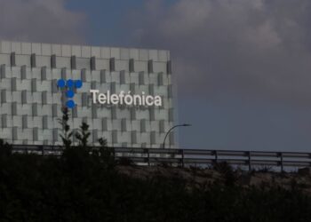 Archivo - Fachada de la sede de TelefónicaEduardo Parra - Europa Press - Archivo