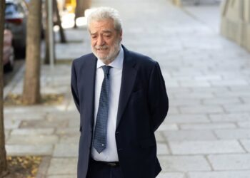 El jefe gabinete presidenta Comunidad de Madrid, Miguel Ángel Rodríguez, a su llegada la segunda jornada del juicio al fiscal general del Estado, en el Tribunal Supremo, a 4 de noviembre de 2025, en Madrid (España). García Ortiz está acusado de un presuntEduardo Parra - Europa Press