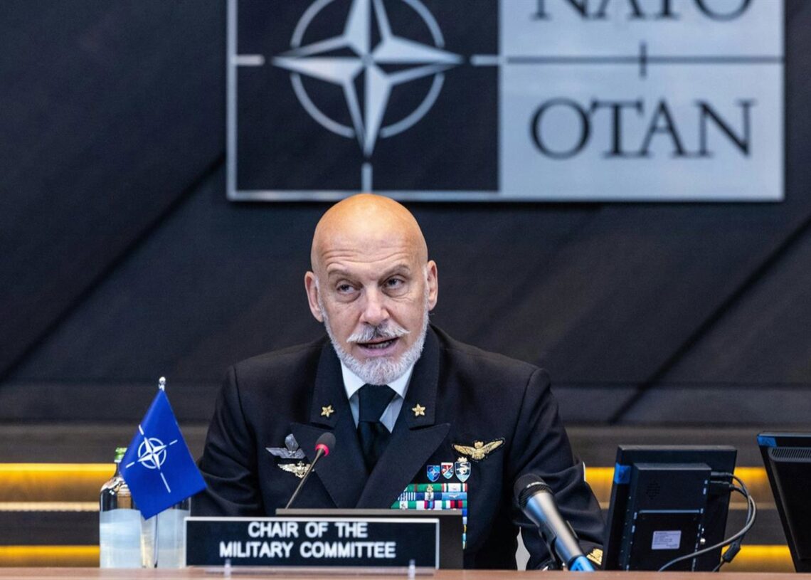 Archivo - El presidente del Comité Militar de la OTAN, el almirante Giuseppe Cavo Dragone.NATO/IMS - Archivo