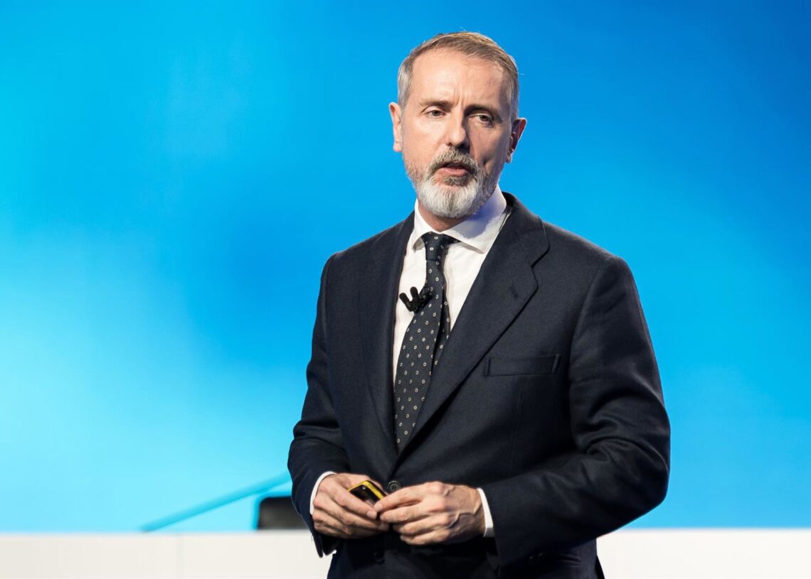 El presidente de Telefónica, Marc Murtra, presenta el nuevo plan estratégico de Telefónica, a 4 de noviembre de 2025, en Madrid (España). Telefónica reducirá a la mitad el dividendo que abonará con cargo a los resultados de 2026, hasta 0,15 euros por títuDiego Radamés - Europa Press