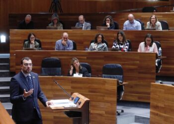 Archivo - El presidente del Principado, Adrián Barbón, en la Junta General.PRINCIPADO - Archivo