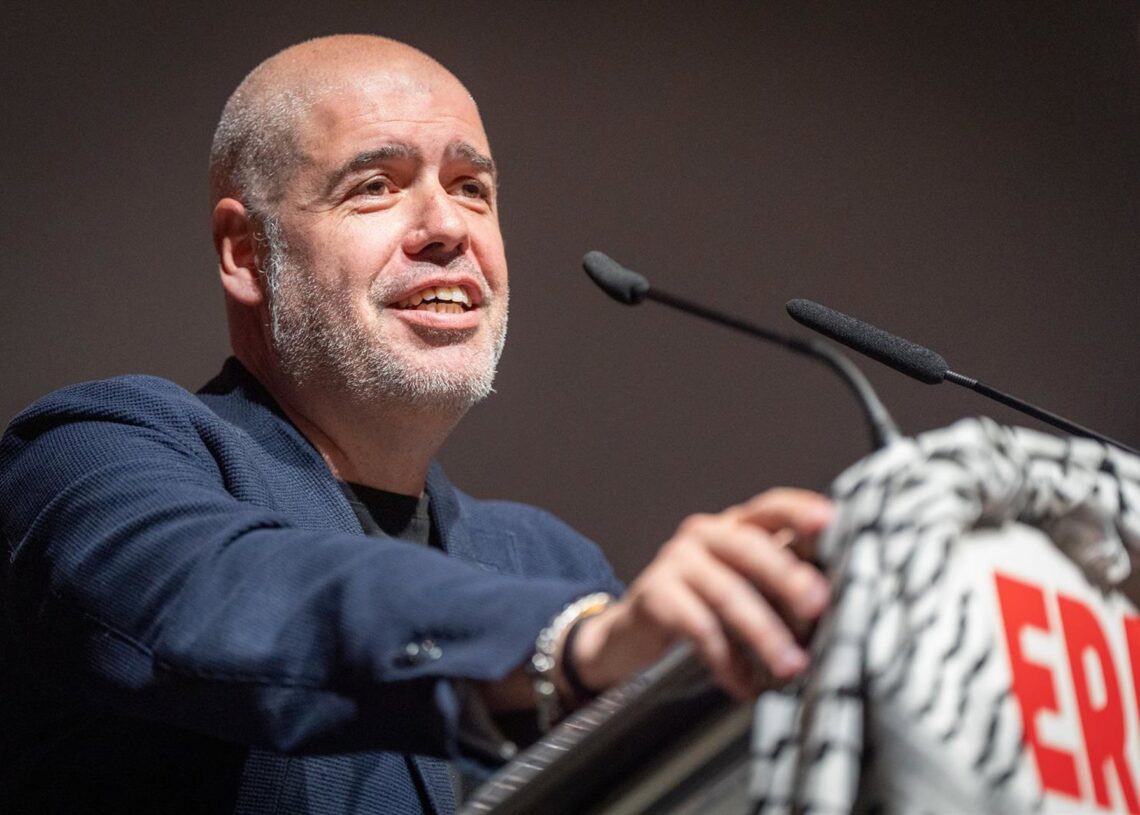 Archivo - El secretario general de CCOO, Unai Sordo, interviene durante el XIII Congreso Confederal de CCOO Euskadi, en el Palacio de Congresos Europa, a 16 de mayo de 2025, en Vitoria-Gasteiz, Álava, País Vasco (España).Iñaki Berasaluce - Europa Press - Archivo