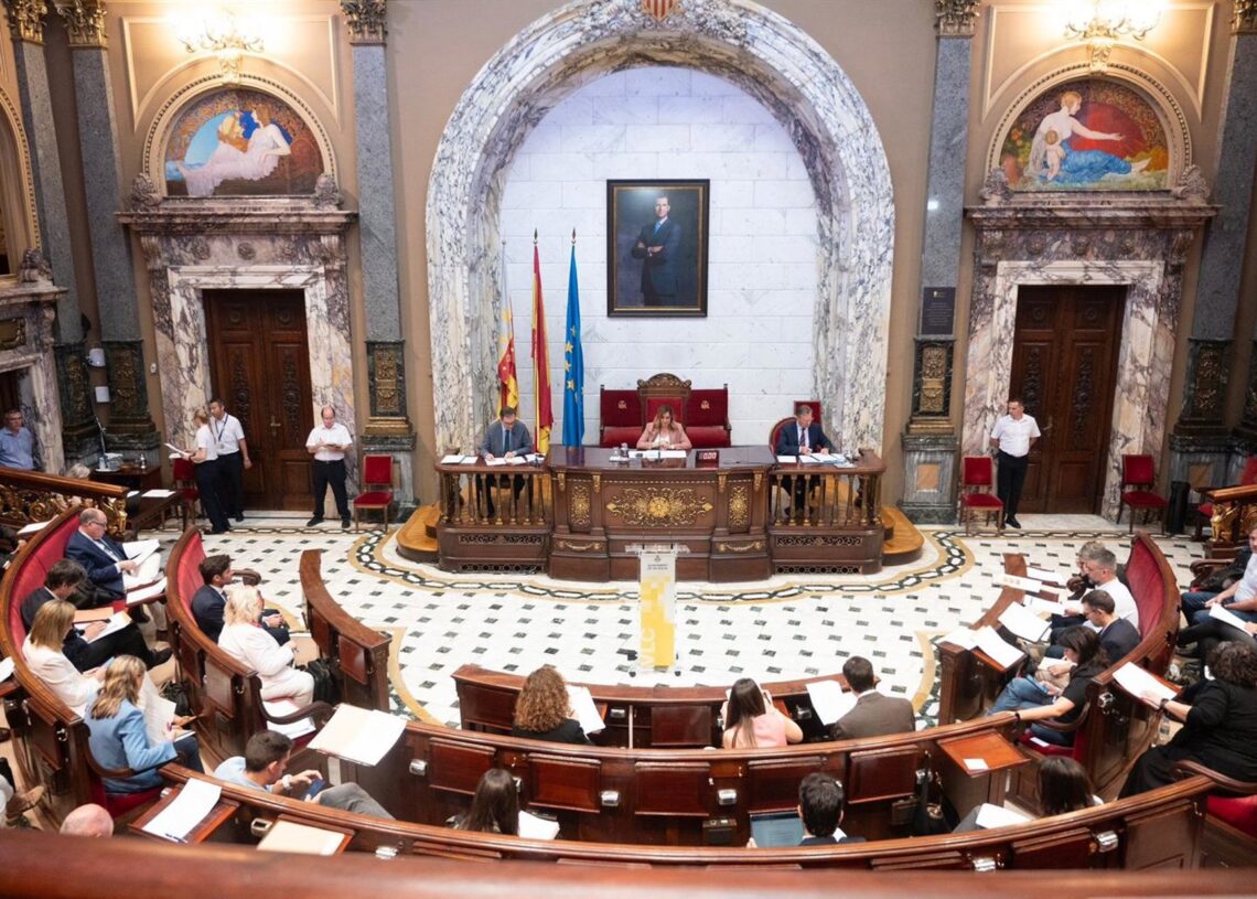 Archivo - Imagen de archivo de un pleno del Ayuntamiento de València. AYUNTAMIENTO DE VALÈNCIA - Archivo