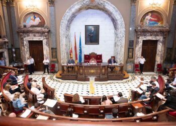 Archivo - Imagen de archivo de un pleno del Ayuntamiento de València. AYUNTAMIENTO DE VALÈNCIA - Archivo