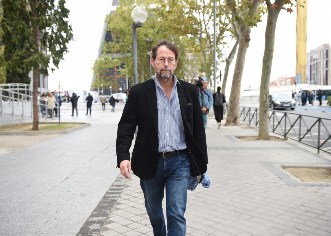 El fiscal José Grinda, en los alrededores de los Juzgados de Plaza de Castilla, a 5 de noviembre de 2025, en Madrid (España).Gustavo Valiente - Europa Press