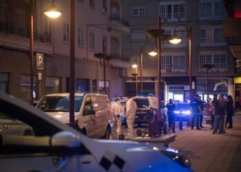 Archivo - Especialistas y agentes se trasladan al lugar de los hechos, a 5 de septiembre de 2025, en Vilagarcía de Arousa, Salnés, Pontevedra-Elena Fernández - Europa Press - Archivo