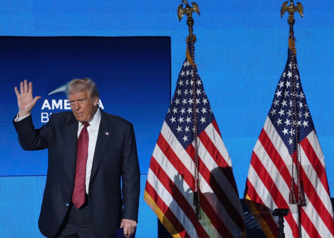 El presidente de Estados Unidos, Donald Trump, en el Foro Empresarial de Estados Unidos en MiamiEuropa Press/Contacto/Carl Juste